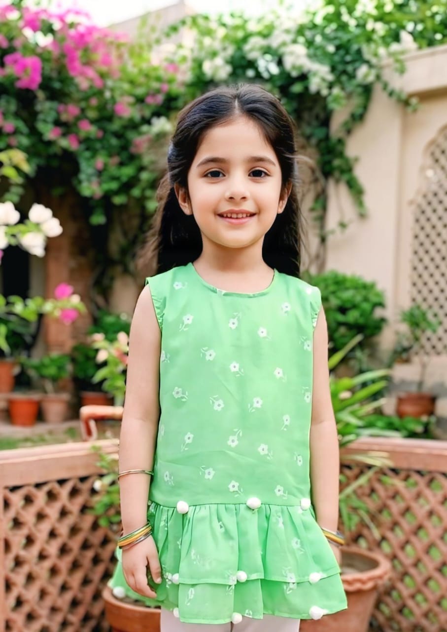 girls green sleeveless frock